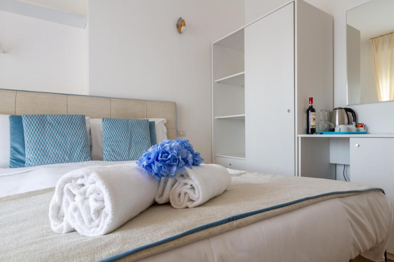 B&B Home Flowers Milano Bagian luar foto