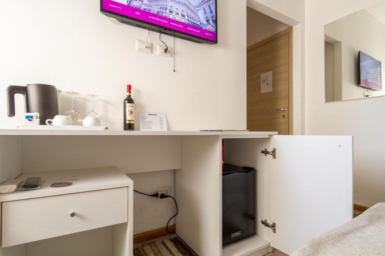B&B Home Flowers Milano Bagian luar foto