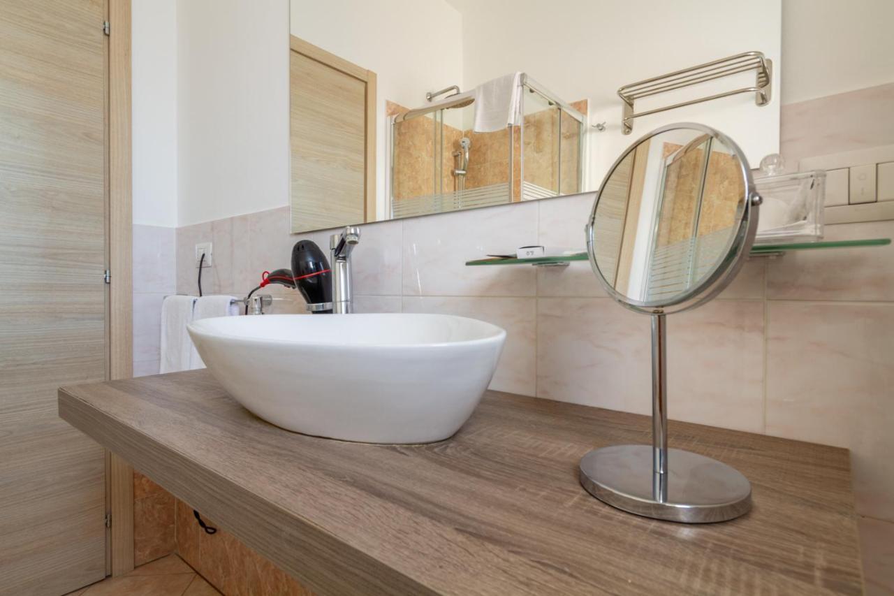 B&B Home Flowers Milano Bagian luar foto